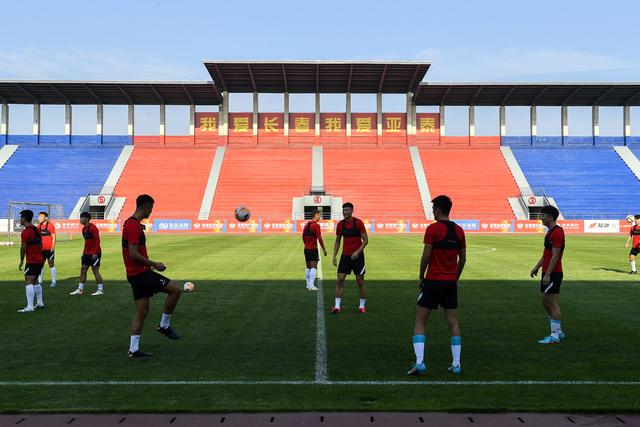 恩比德50分布伦森39+13 76人力克尼克斯1-2