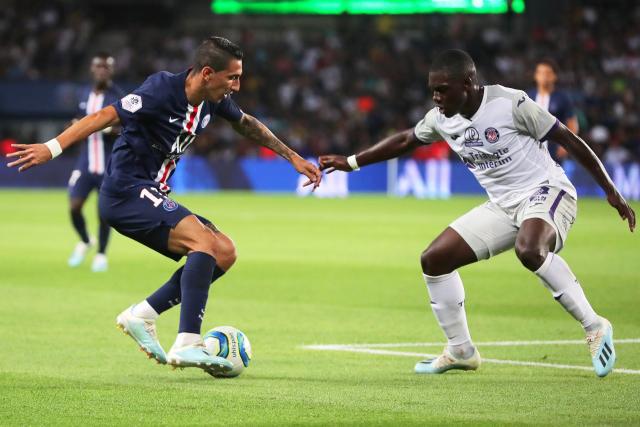 文班亚马25+7+9库里14分 马刺17分逆转胜勇士